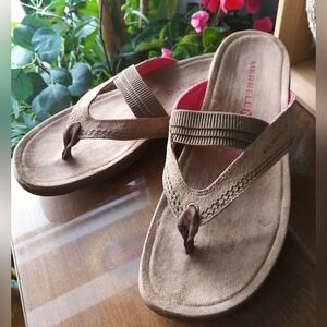 Merrell Kangaroo Tan Suede Thong Sandals Flip Flops Women Sz 9 EUC